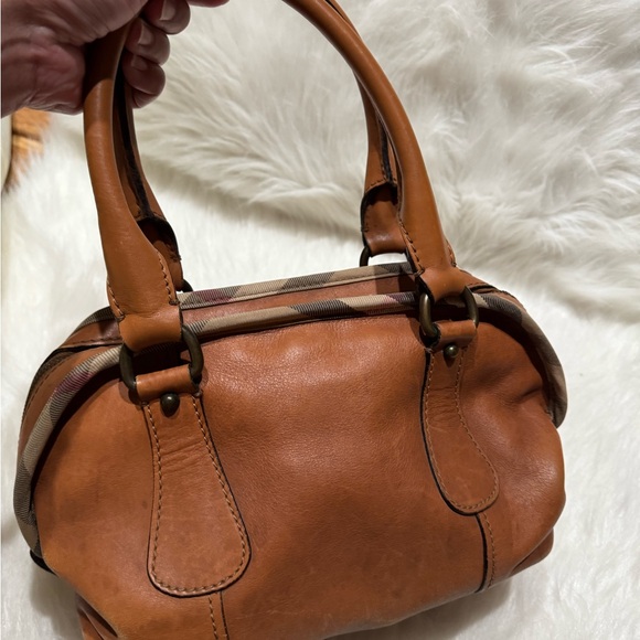Burberry Vintage Tan Leather Women's Bag - Picture 3 of 13